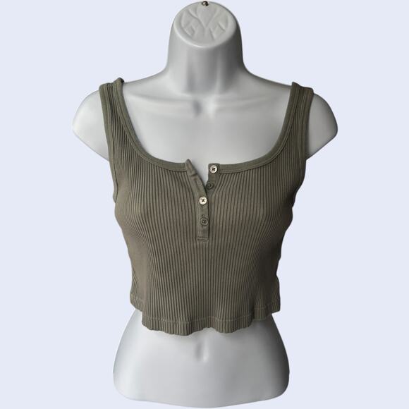 Uniqlo Tops - UNIQLO Ribbed Henley Cropped Tank Top Olive Green Scoop Neck Size M